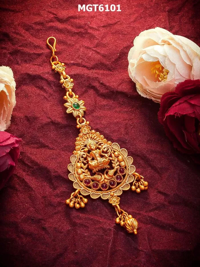 Divine Radiance Devi Mang Tikka