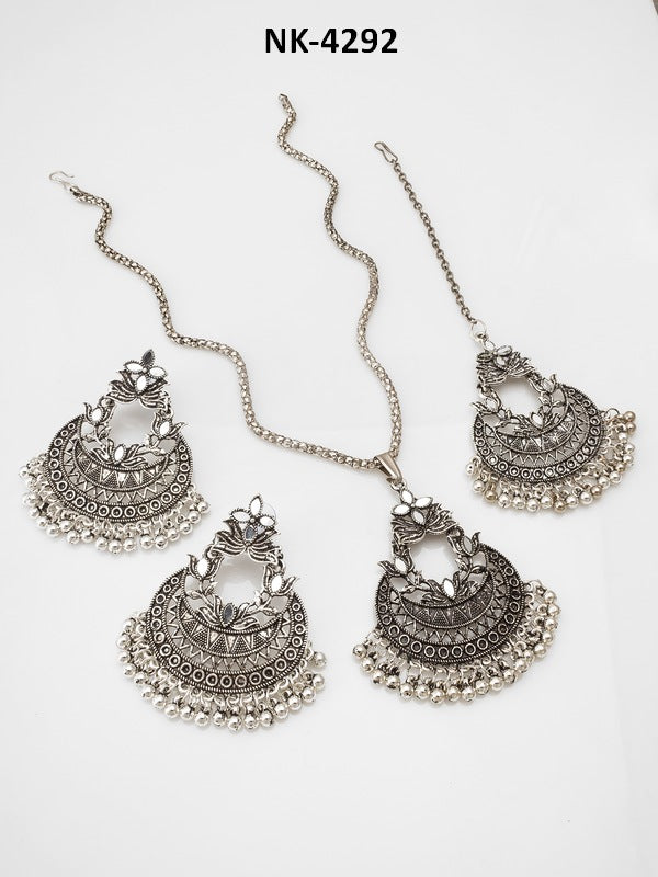 Boho Queen Oxidized Silver Choker Set
