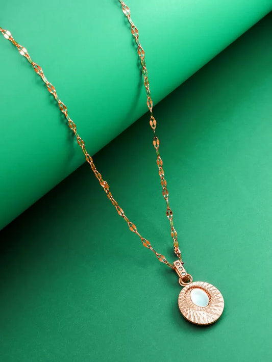 Beautiful kundan medallion pendant with a soft blush color and radiant shine.