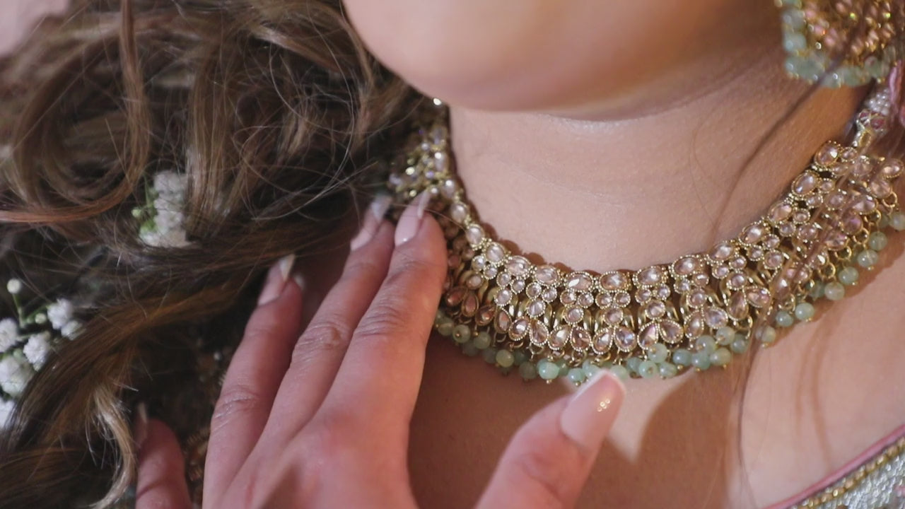 Load video: A high-definition video showcasing our product from multiple angles, highlighting its design, features, and real-world usage to give customers a clear, engaging view before purchasing.FemaleImitation jewelry